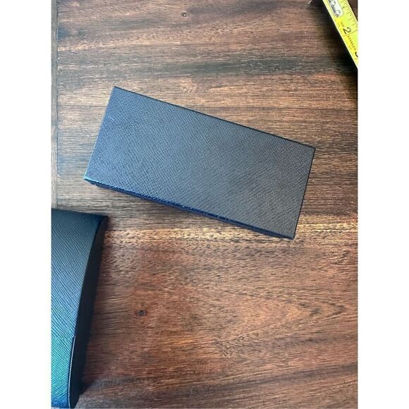 Prada eyeglasses case with lense cloth and Prada box - Picture 7 of 16